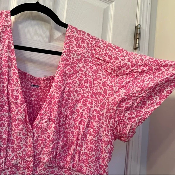 Pink & White Floral Maxi Dress 🌸 - Picture 4 of 8